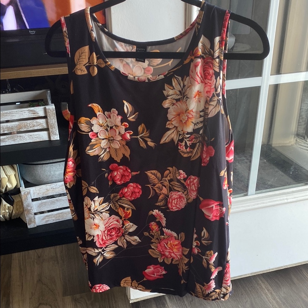 Floral Sleeveless Top - Black and Red